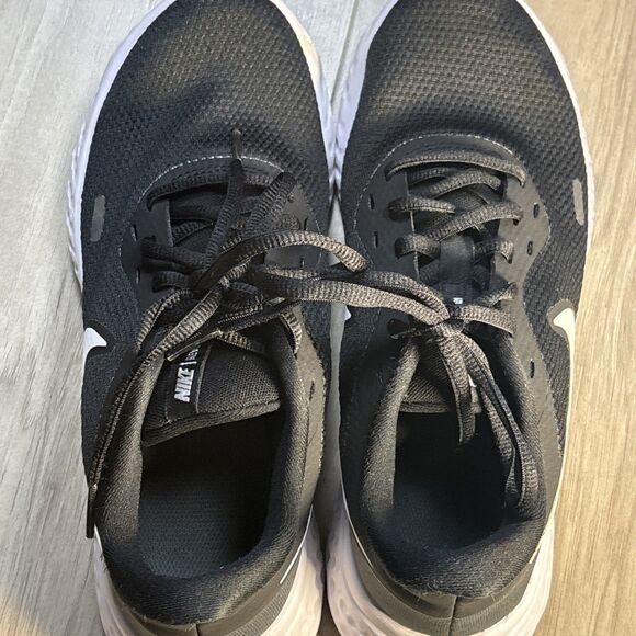 Nike Revolution 5 Womens Black White Athletic Shoes Size 8 - Picture 11 of 12